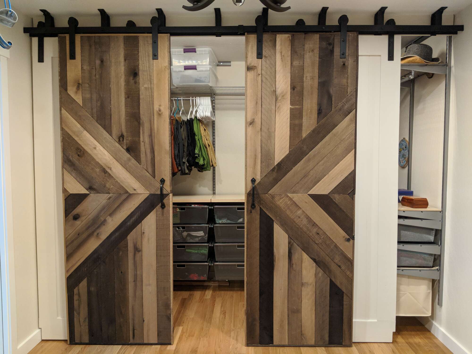 How To Build A Sliding Barn Door Closet Patchworkandpebbles 